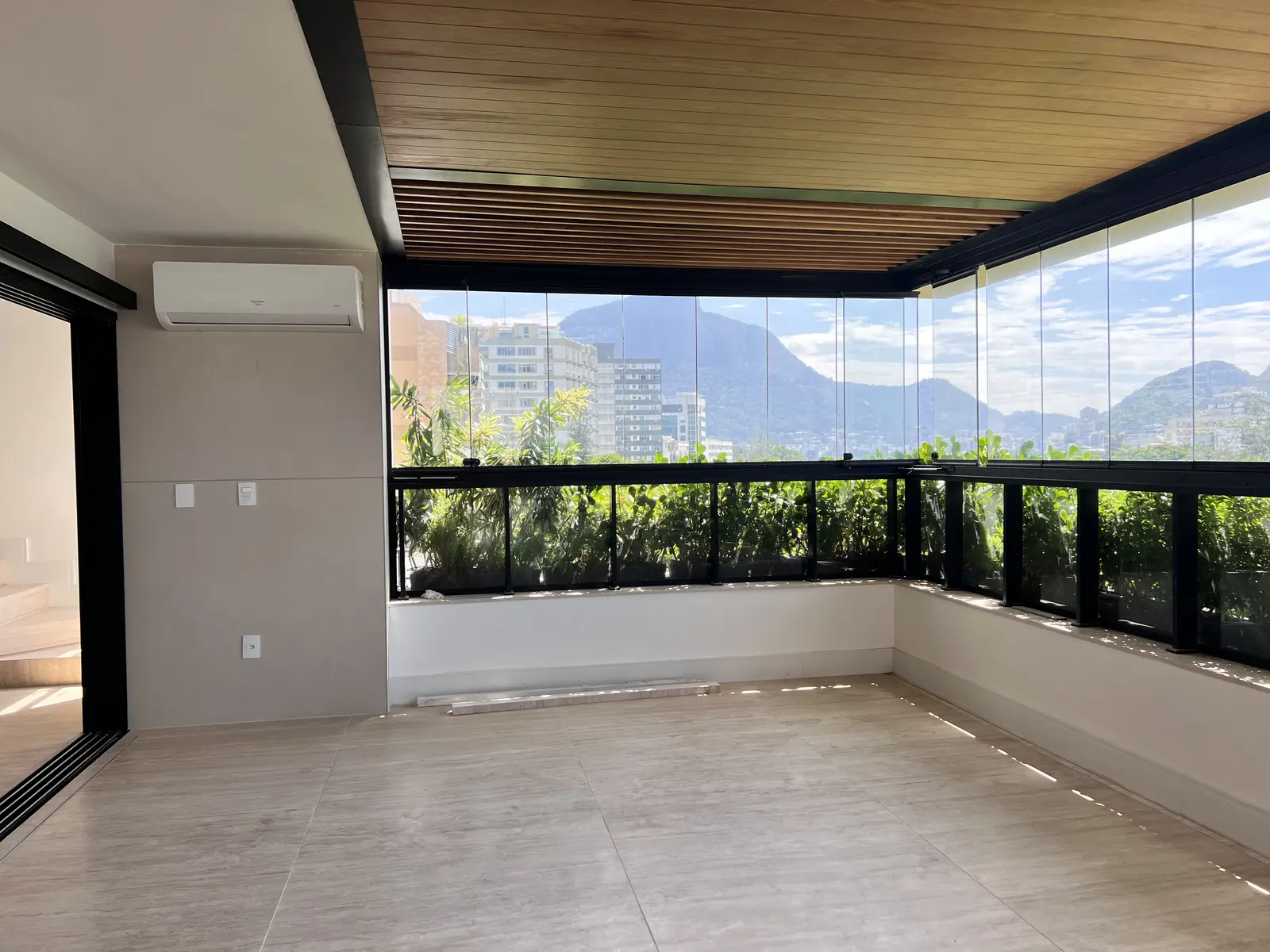 Cobertura triplex na Borges de Medeiros, 700 m² e cinco suítes — foto 4