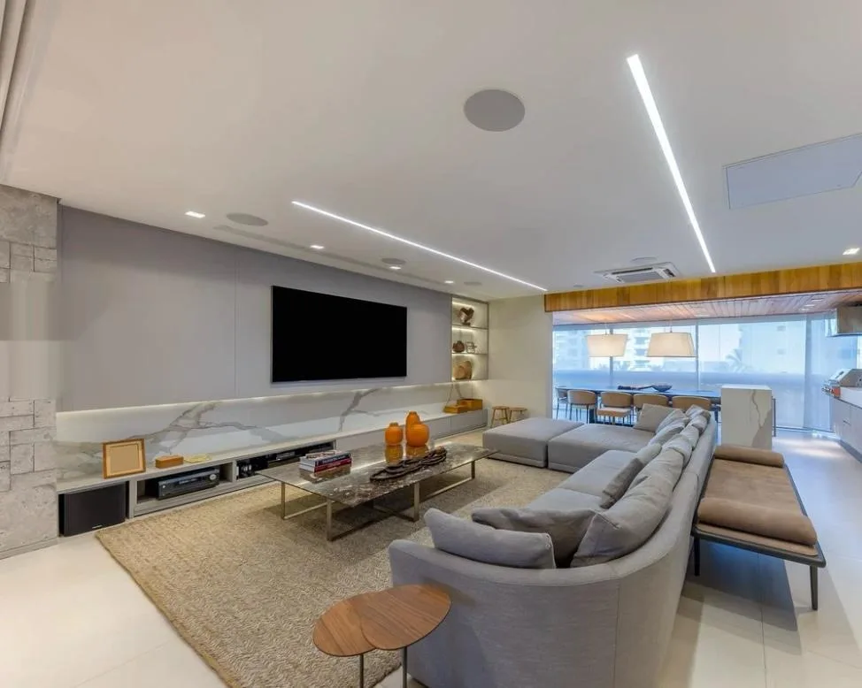 Sala de estar com TV