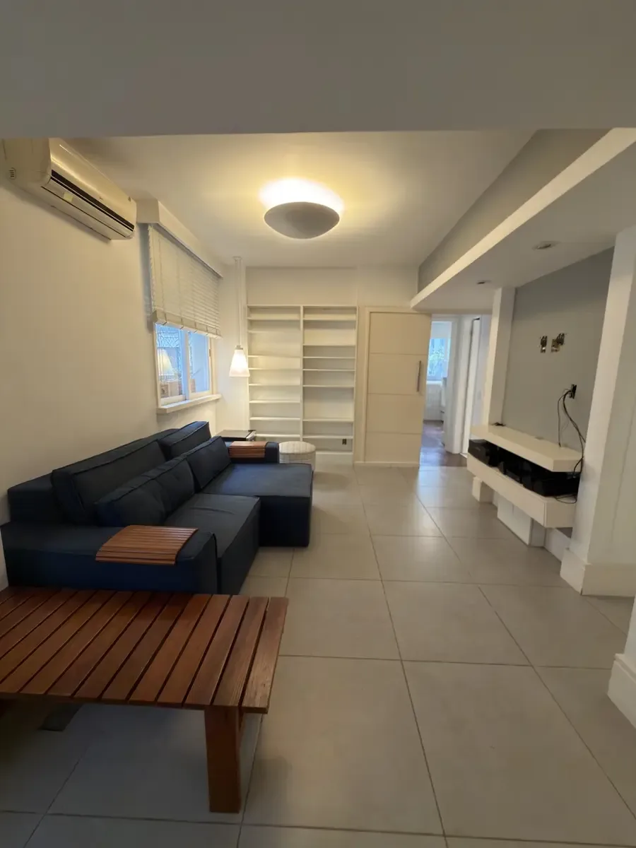 Apartamento reformado na Humberto de Campos 338, Leblon