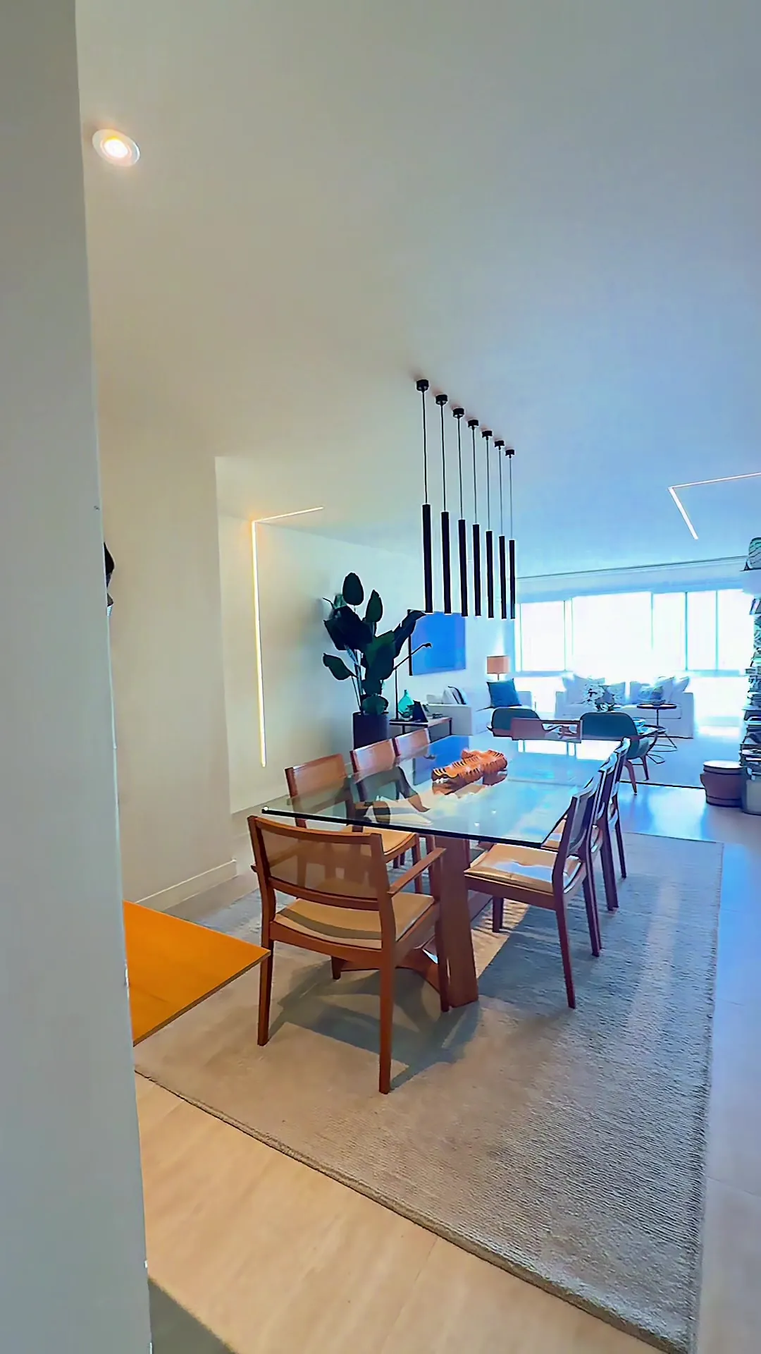 Sala de jantar integrada à sala de estar