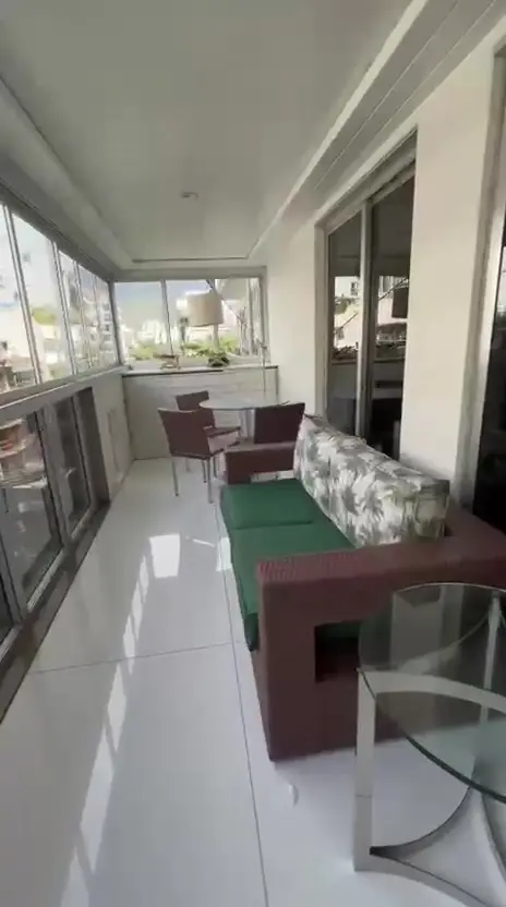 Av. General San Martin, Leblon, 125 m² — varanda